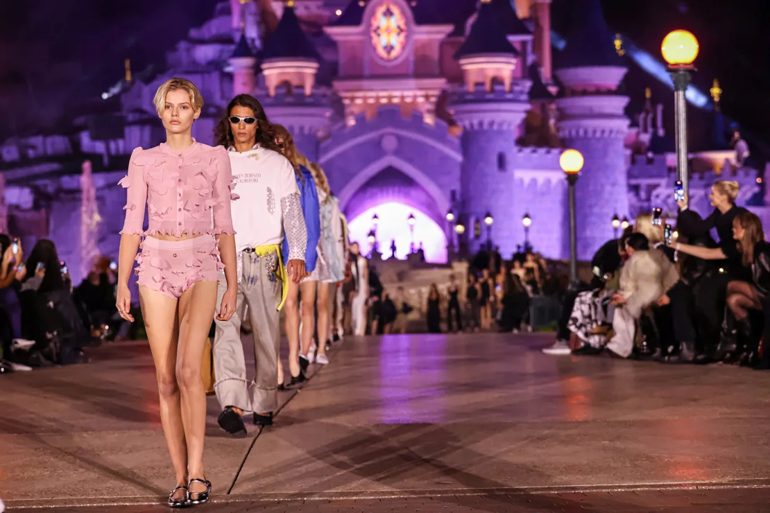 gaya-dan-kreativitas-pertunjukan-paris-fashion-week-musim-semi-musim-panas-2025-yang-tak-terlupakan