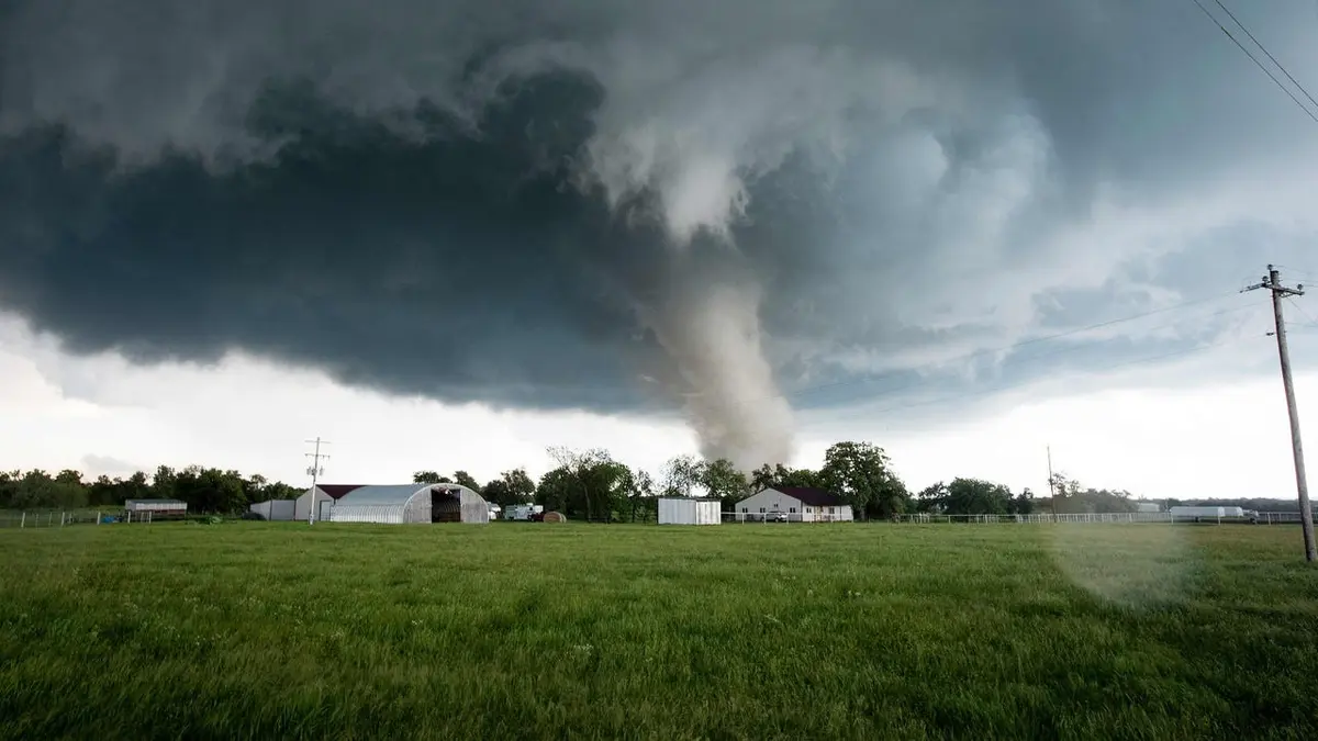 rekaman-udara-mengungkap-kerusakan-parah-akibat-tornado-di-oklahoma