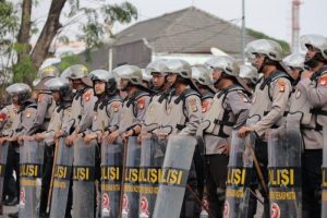 pengamanan-ketat-2-811-personel-polisi-dikerahkan-untuk-amankan-laga-timnas-indonesia-vs-arab-saudi-di-gbk