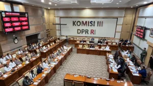 komisi-iii-dpr-ri-catat-469-laporan-masyarakat-di-2024-lembaga-peradilan-paling-banyak-diadukan