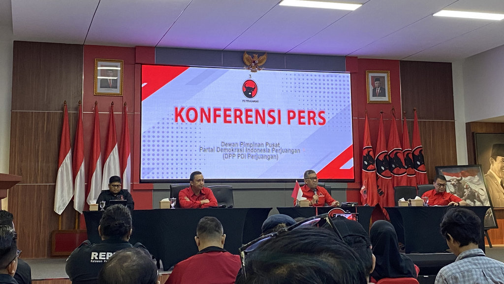 pdip-kecam-sanksi-mkd-dpr-kepada-yulius-setiarto-dukung-kebebasan-bicara