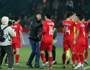 timnas-vietnam-terbagi-dua-kelompok-usai-leg-pertama-semifinal-piala-aff-2024-akibat-efek-nataru