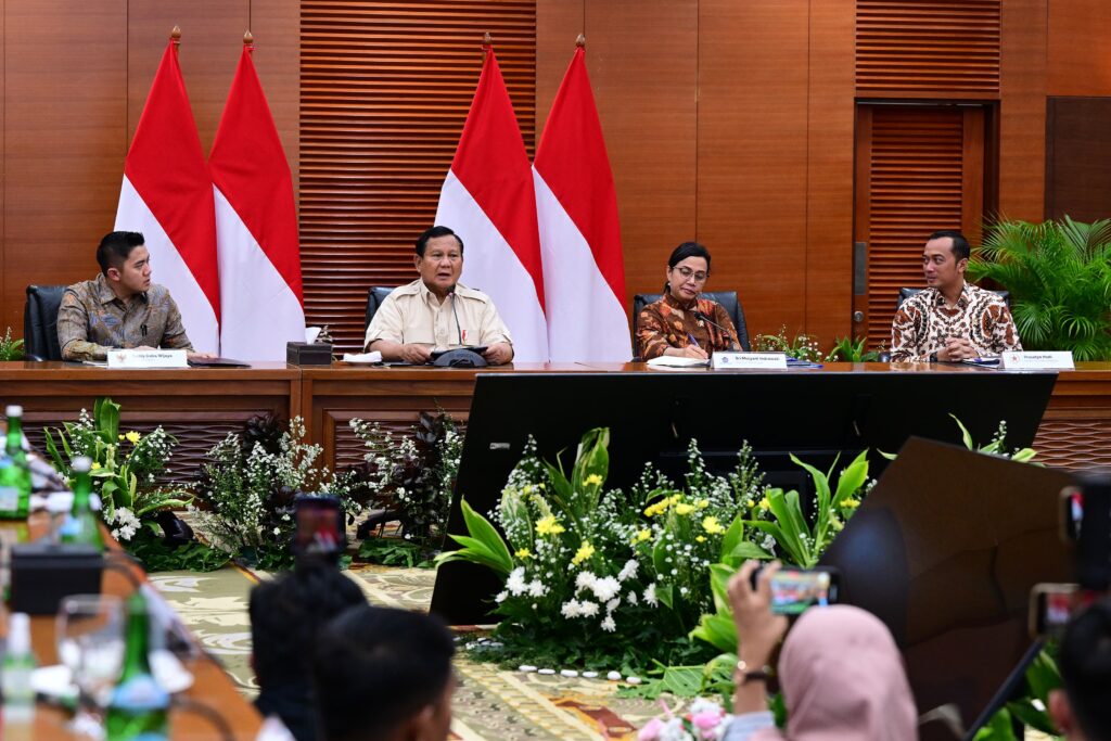 presiden-tetapkan-kenaikan-ppn-12-persen-untuk-barang-dan-jasa-mewah