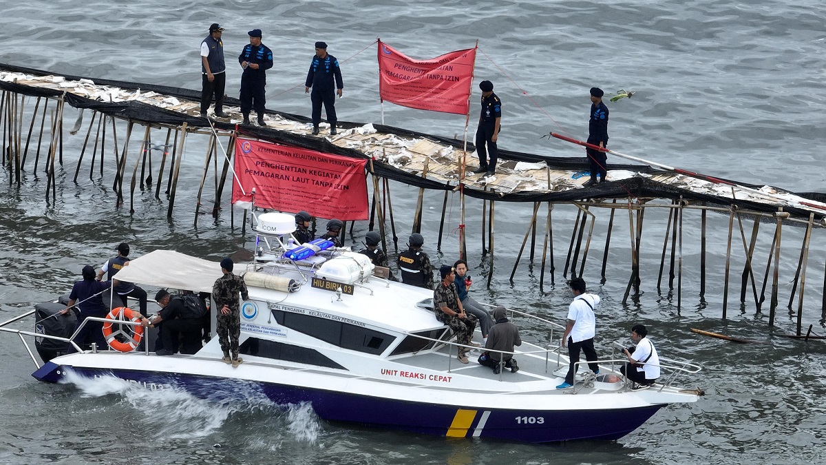 ahy-minta-kejelasan-soal-pemagaran-laut-di-tangerang-segera-terungkap