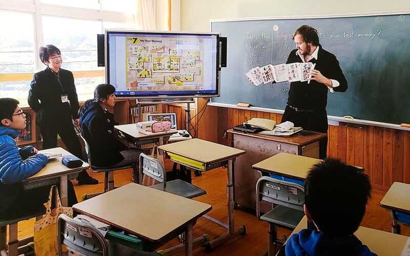 Perbandingan Universitas Swasta dan Negeri di Jepang