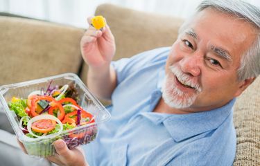 Makanan yang Harus Dihindari Setelah Usia 45 Tahun untuk Tetap Sehat